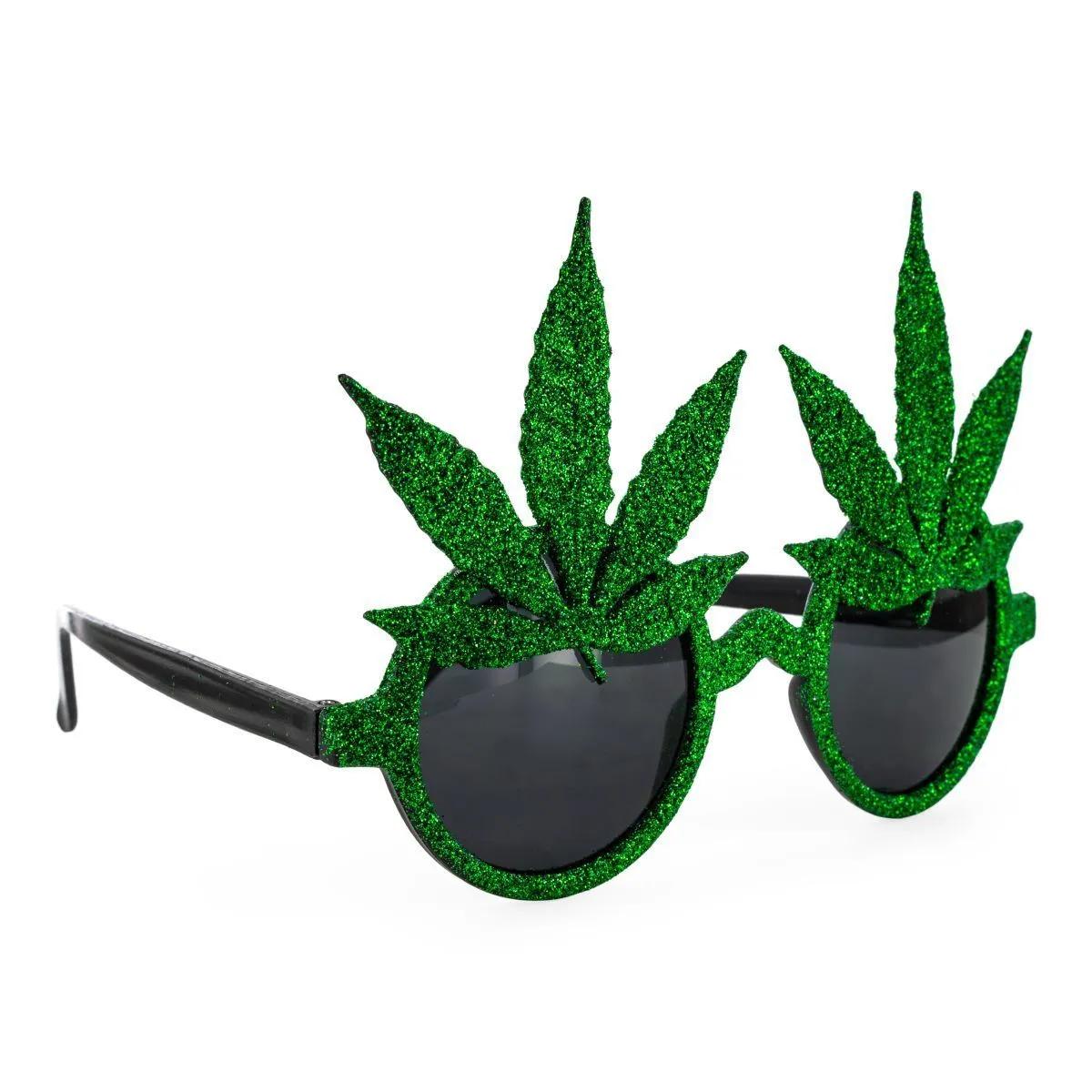 Solglasögon med cannabisblad
